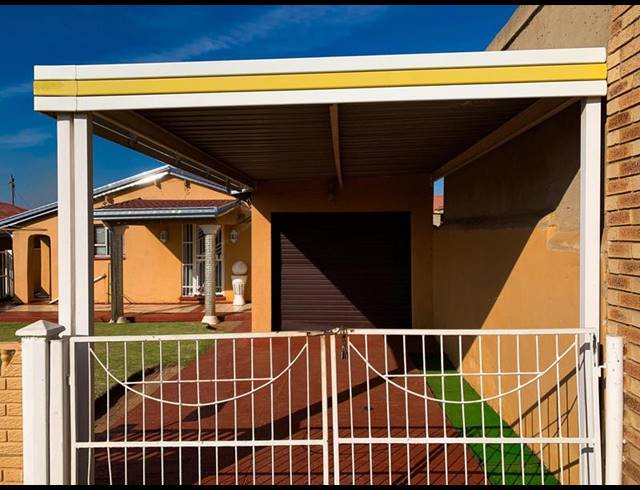 2 BEDROOM HOUSE FOR SALE IN SEBOKENG UNIT 3
